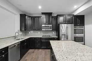 10474 Black Locust Ln, Charlotte, NC 28215 - Photo 12