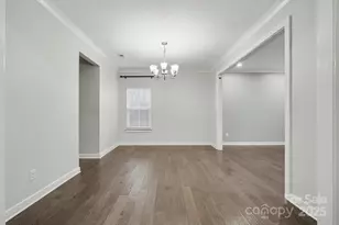 10474 Black Locust Ln, Charlotte, NC 28215 - Photo 8