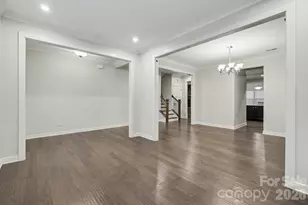 10474 Black Locust Ln, Charlotte, NC 28215 - Photo 6