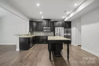 10474 Black Locust Lane, Charlotte, NC 28215 - Photo 12