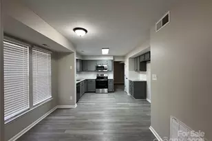 1425 Sugar Hollow Dr, Charlotte, NC 28214 - Photo 6