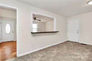 5325 Cold Harbor Dr, Charlotte, NC 28214 - Photo 4