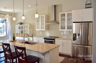 916 Westbrook Dr, Charlotte, NC 28202 - Photo 10