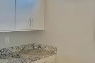 916 Westbrook Dr, Charlotte, NC 28202 - Photo 32