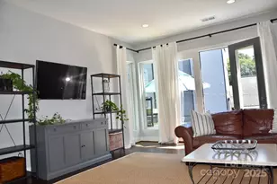 916 Westbrook Dr, Charlotte, NC 28202 - Photo 14