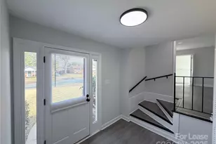 6207 Eagle Peak Dr, Charlotte, NC 28214 - Photo 2