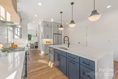 307 Coxe Avenue, Charlotte, NC 28208 - Photo 8