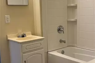 2621 Dr Carver Rd, Charlotte, NC 28208 - Photo 6