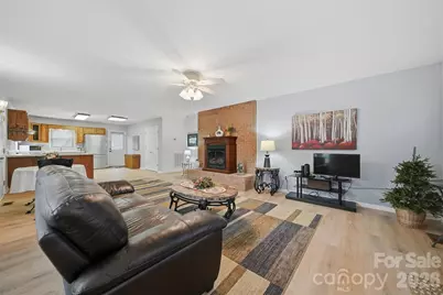 2336 21st Avenue NE, Hickory, NC 28601 - Photo 16