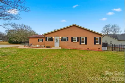 2336 21st Avenue NE, Hickory, NC 28601 - Photo 32