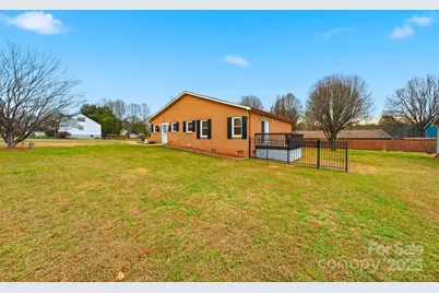 2336 21st Avenue NE, Hickory, NC 28601 - Photo 34