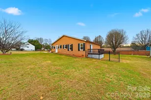 2336 21st Ave NE, Hickory, NC 28601 - Photo 34