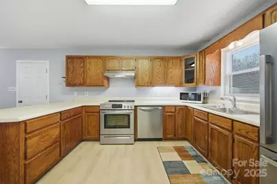 2336 21st Avenue NE, Hickory, NC 28601 - Photo 24