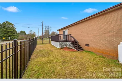 2336 21st Avenue NE, Hickory, NC 28601 - Photo 12