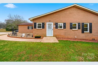 2336 21st Avenue NE, Hickory, NC 28601 - Photo 32