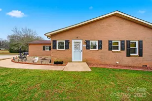 2336 21st Ave NE, Hickory, NC 28601 - Photo 32