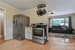 5 E Keesler St, Black Mountain, NC 28711 - Photo 8