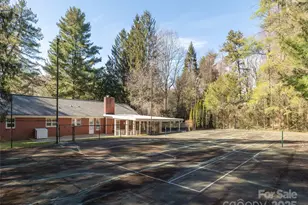 2640 Haywood Rd, Hendersonville, NC 28791 - Photo 38