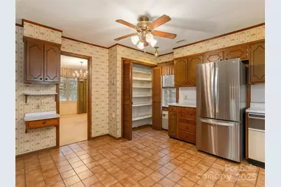 2640 Haywood Road, Hendersonville, NC 28791 - Photo 10