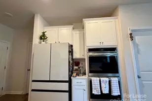 15107 Nichols Hall Dr, Charlotte, NC 28273 - Photo 8