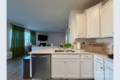 15107 Nichols Hall Drive, Charlotte, NC 28273 - Photo 6