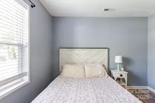 817 E 17th St, Charlotte, NC 28205 - Photo 10