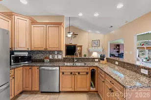 19 Pacifico Dr, Asheville, NC 28806 - Photo 6