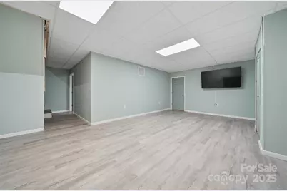 2091 Blowing Rock Boulevard, Lenoir, NC 28645 - Photo 32