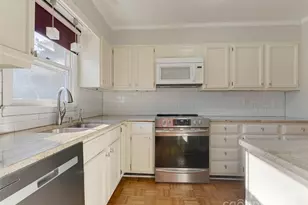 527 Hawthorne Ln, Charlotte, NC 28204 - Photo 10