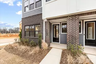 8038 Thimbleweed Cir, Charlotte, NC 28277 - Photo 2