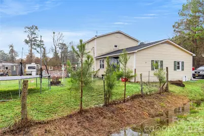 51 Lakeside Drive, Fair Bluff, NC 28439 - Photo 4