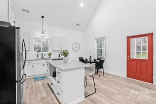 510 N Mulberry St, Cherryville, NC 28201 - Photo 4