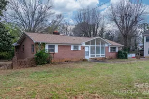 1902 19th Ave NE, Hickory, NC 28601 - Photo 6