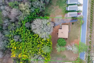 1902 19th Ave NE, Hickory, NC 28601 - Photo 4