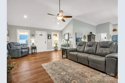 135 Central Park Circle, Spindale, NC 28160 - Photo 8