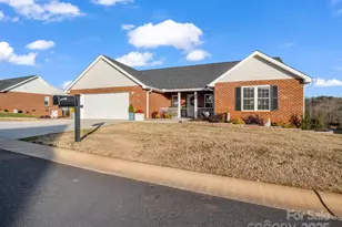 135 Central Pk Cir, Spindale, NC 28160 - Photo 4