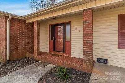 109 Dogwood Court, Morganton, NC 28655 - Photo 2