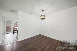 6766 Cypress Tree Ln, Charlotte, NC 28215 - Photo 24