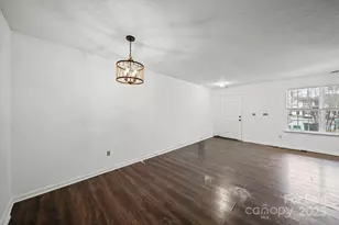 6766 Cypress Tree Ln, Charlotte, NC 28215 - Photo 18