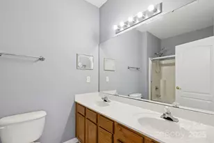 7325 Michaels Landing Dr, Charlotte, NC 28262 - Photo 16