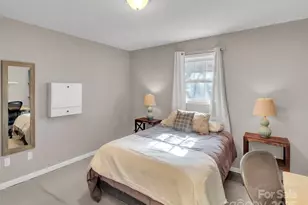 719 Pinewood Dr, Waynesville, NC 28786 - Photo 12