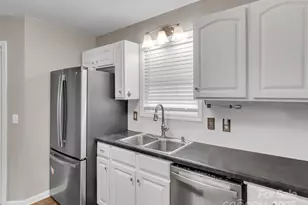 719 Pinewood Dr, Waynesville, NC 28786 - Photo 10