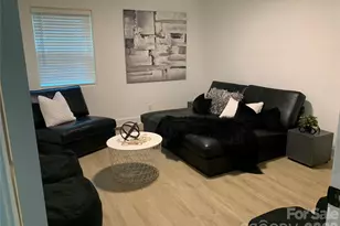 2524 Pickway Dr, Charlotte, NC 28269 - Photo 8