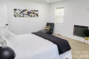 2524 Pickway Dr, Charlotte, NC 28269 - Photo 14