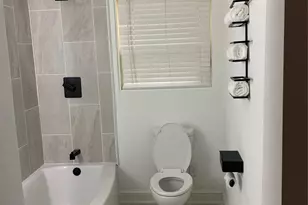 2524 Pickway Dr, Charlotte, NC 28269 - Photo 10