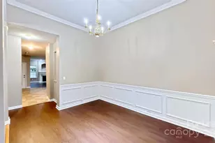 2442 Windsor Chase Dr, Matthews, NC 28105 - Photo 2