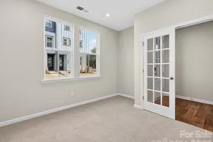 1331 Sandstar Ln, Charlotte, NC 28226 - Photo 4