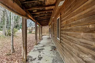 1936 Lakedell Dr, Charlotte, NC 28215 - Photo 6