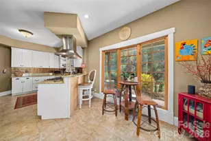 571 Terrys Gap Rd, Fletcher, NC 28732 - Photo 10