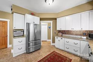 571 Terrys Gap Rd, Fletcher, NC 28732 - Photo 8